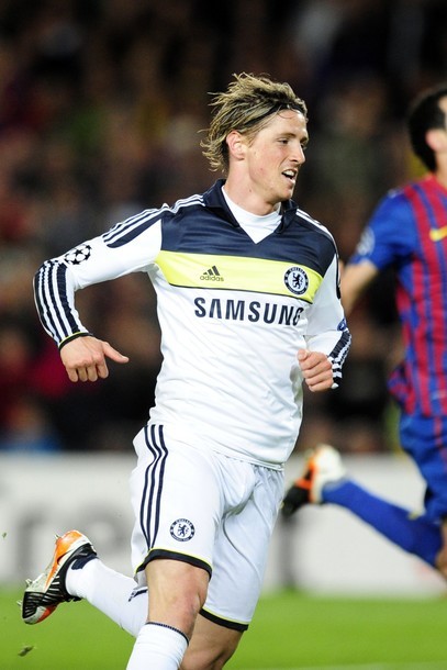 Chiêm ngưỡng một trong những bàn thắng quan trọng nhất sự nghiệp của Torres (sau bàn thắng vào lưới tuyển Đức ở chung kết EURO 2008).
